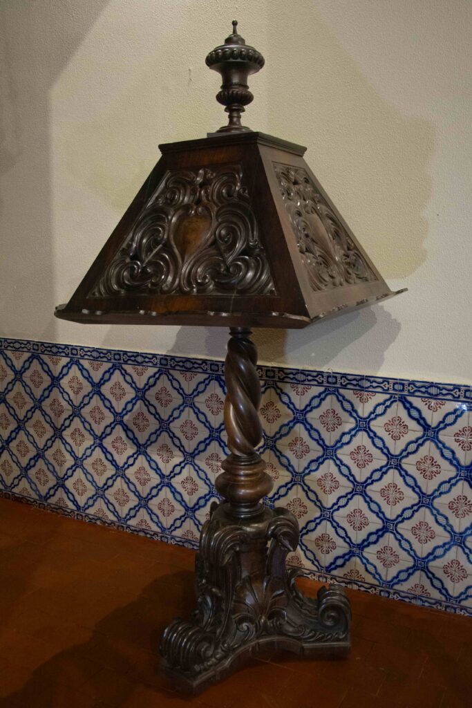 Estante de Coro - Valada